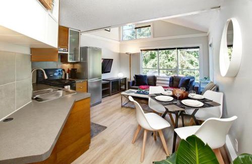 Whistler Creekside Apartment | Gondola Haus - Free parking