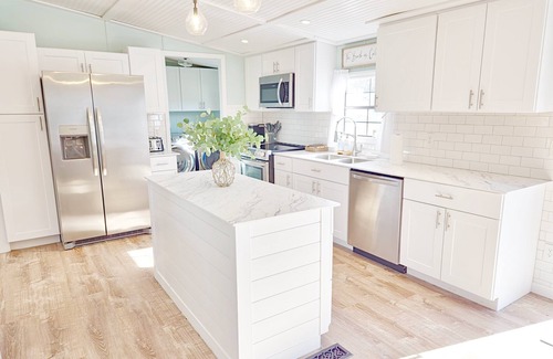 Sunset Beach House | "Gone Coastal" - Renovated home close to beach, golf, fishing, and Calabash.