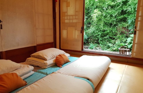 Samcheong-dong House | Gongsimga Hanok Guesthouse