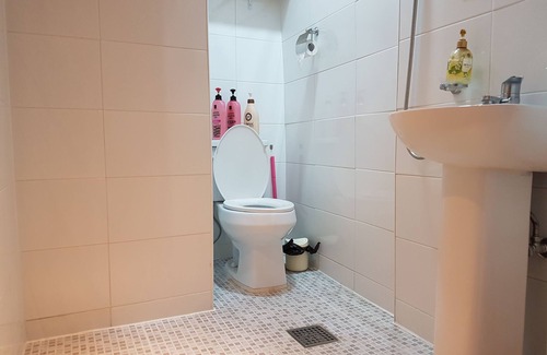 Samcheong-dong House | Gongsimga Hanok Guesthouse