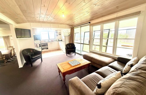 Mangakino House | Good times at the Lake