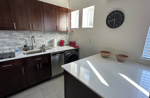Apache Shores Apartment | Good Vibes & Great Energy House