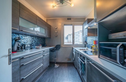 Joinville-le-Pont Apartment | Good Vibes - One Bedroom Apartment, Sleeps 2