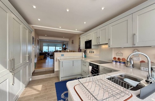 Torcross House | Goodwinds, 4 bed beachside house