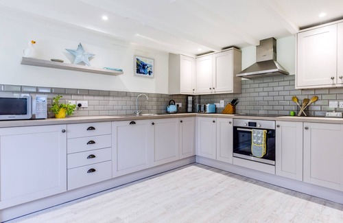 Delabole Cottage | GOOSE COTTAGE - WITHIN THE HELLAND BARTON FARM COLLECTION in Delabole