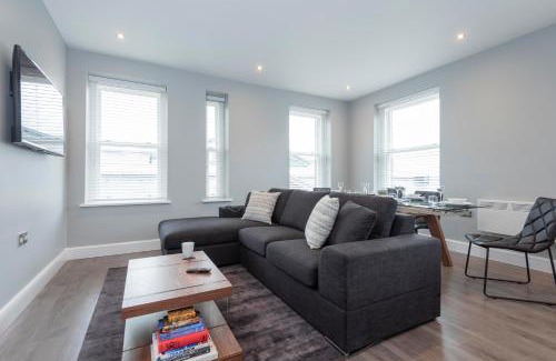 Bolton Apartment | Gordon Moon Suites Bolton Centre Apartments