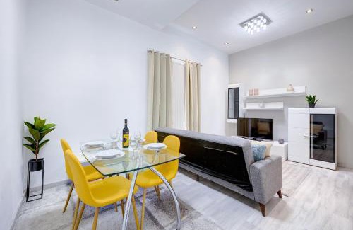 Tower Road Apartment | Gorgeous 1BR Apartment steps to the Promenade
