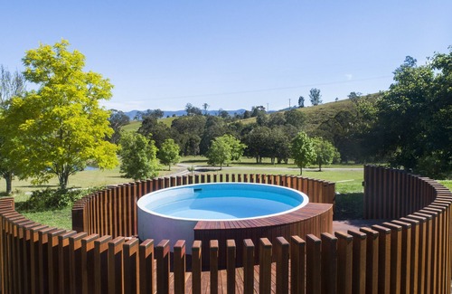 Mograni Cottage | Gorgeous 2 bedroom cottage set in a vineyard with valley views