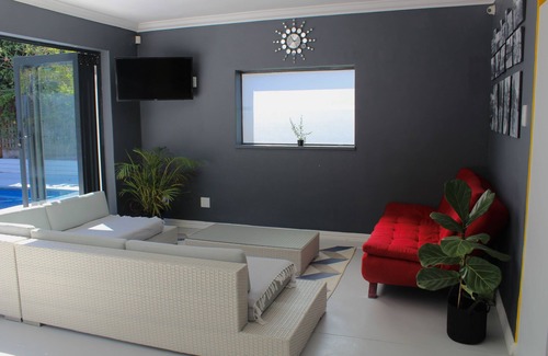 Plumstead Cabin | Gorgeous 3 bed 2 bath family home with year round holiday appeal.