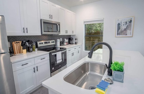 Denver Heights Apartment | Gorgeous 3 BR 2 BA Near Amazing Downtown