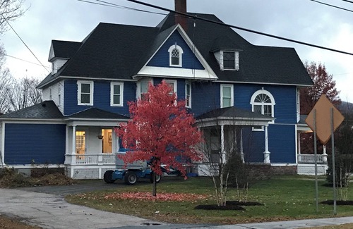 Eastern Vermont House | Gorgeous and luxurious 6-bedroom Victorian mansion with AC and WiFi near Stowe