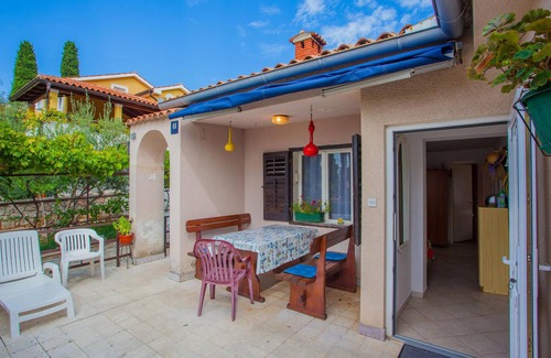 Cres Apartment | Gorgeous apartment in Cres with kitchen