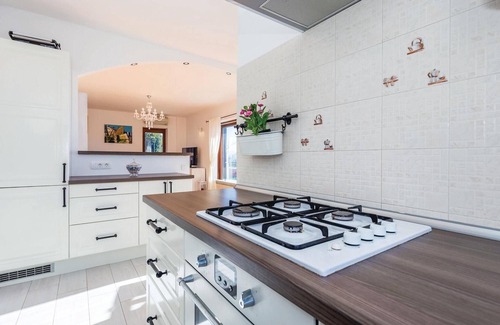 Bregi Apartment | Gorgeous apartment in Matulji with WiFi