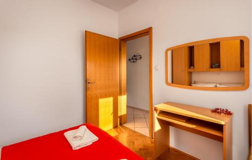 Vantacici Apartment | Gorgeous Apartment In Vantacici