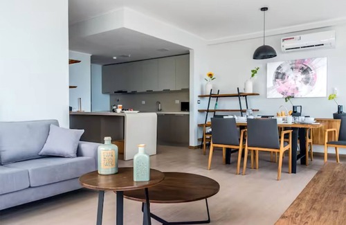 Tumba Vieja Apartment | Gorgeous Apartment Ocean View