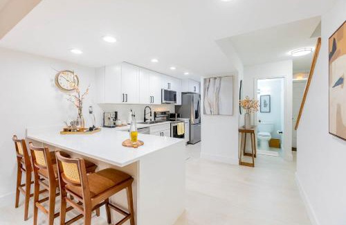 New Smyrna Beach Apartment | Gorgeous Beach Front Condo Near Flagler Ave - 701