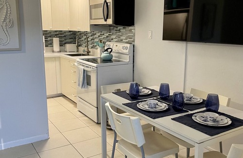 Key Biscayne Condo | Gorgeous Beachy Chic Condo in Key Biscayne, FL