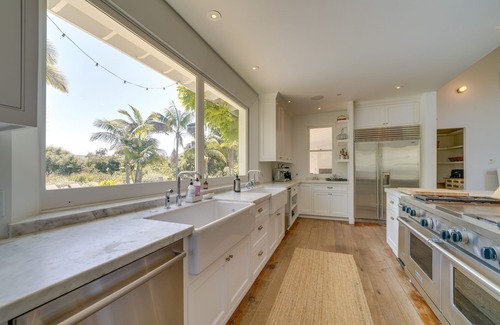Carpinteria Cottage | Gorgeous Carpinteria Home: Pool, Spa, Fireplaces!