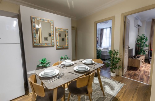 Kabatas Apartment | Gorgeous Central 1BR Apt near Galataport