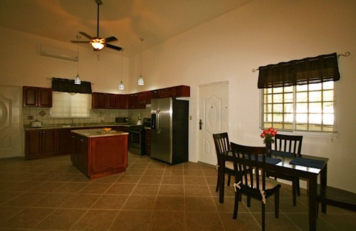 Pajonal House | Gorgeous Executive Three Bedroom House SPECIALS NOW FOR HIGH SEASON MONTHLY!