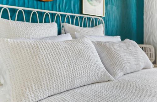 Glenelg Apartment | Gorgeous Gordon Street Getaway