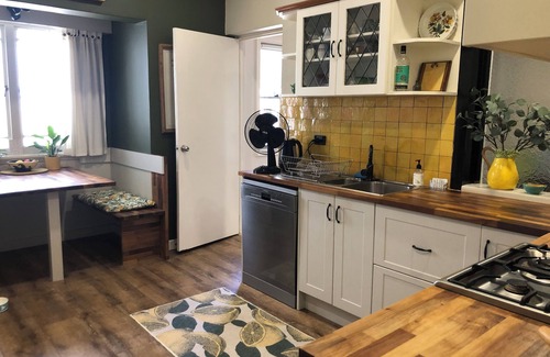 Newmarket House | Gorgeous home close to city bus, parks and one block from shops and restaurants