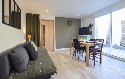 Esquay-sur-Seulles House | Gorgeous Home In Esquay-Sur-Seulles