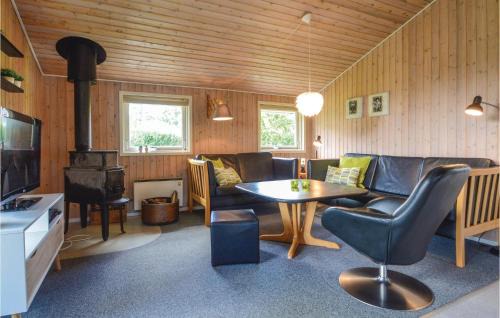 Hejlsminde Strand House | Gorgeous Home In Hejls With Wifi