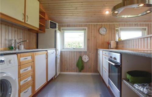 Hejlsminde Strand House | Gorgeous Home In Hejls With Wifi