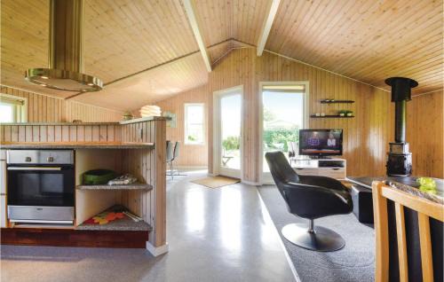 Hejlsminde Strand House | Gorgeous Home In Hejls With Wifi