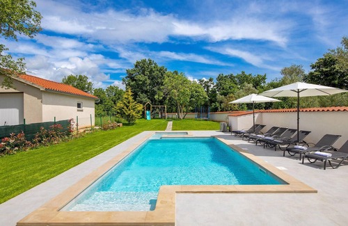 Mali Vareski House | Gorgeous home in Mali Vares