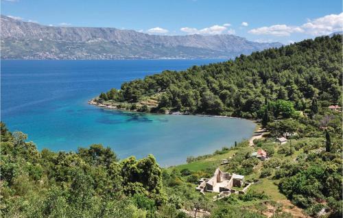 Pucisca House | Gorgeous Home In Pucisca With Wifi