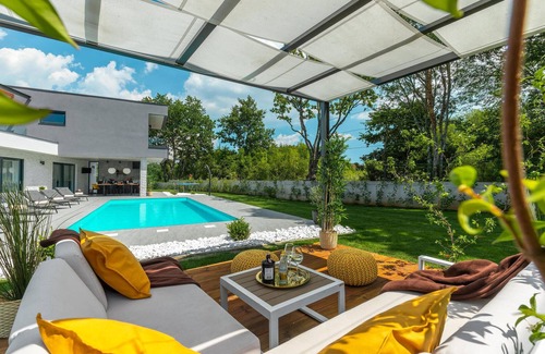 Municipality of Zminj House | Gorgeous home in Sivati