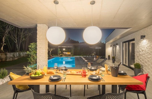Municipality of Zminj House | Gorgeous home in Sivati