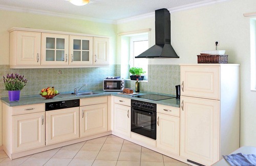 Verchen House | Gorgeous home in Verchen with kitchen