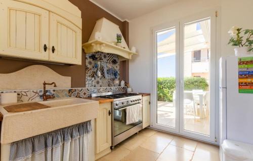 Torre Santa Sabina House | Gorgeous Home In Torre Santa Sabina