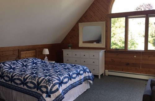 Camden Apartment | Gorgeous, large, sunny, private, quiet studio apartment