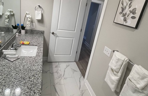 Mosby Apartment | Gorgeous Luxury 1 Bed 1 Bath