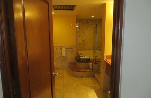 Marina Resort | Gorgeous Luxury 2-Bedroom Penthouse Suite - Pacific Ocean View - Sleeps 10