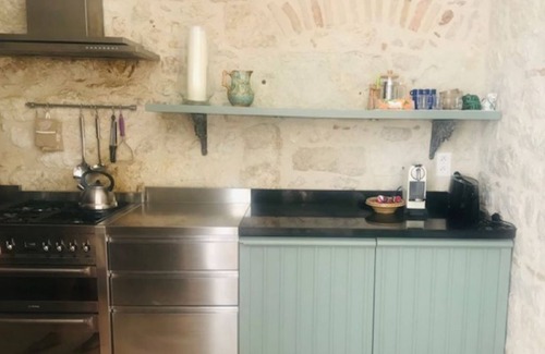 Lauzerte House | Gorgeous Medieval Village House