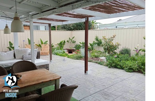 Victor Harbor House | Gorgeous Renovated Cottage in Heart of Victor Harbor