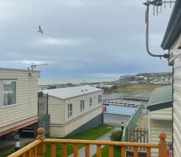 Aberystwyth House | Gorgeous Sea Viev 3 Bedroom Delta Bromley Deluxe
