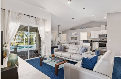 Inverness Villa | Gorgeous & Spacious Villa Ciska