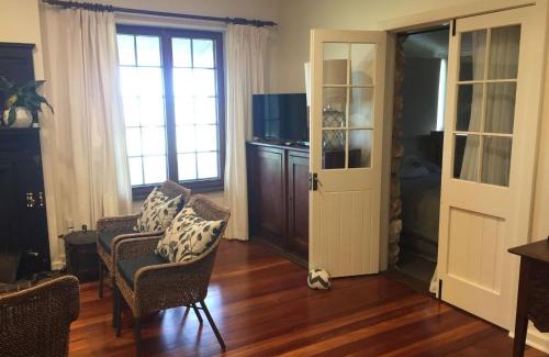 Encounter Bay House | Gorgeous Stone Cottage on the Seafront