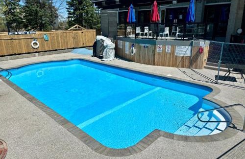 Craigleith Apartment | Gorgeous Studio Condo in Blue Mountains Sleeps 4
