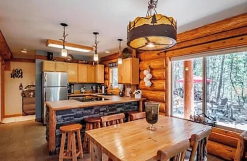 Crescent Cabin | Gorgeous Log Cabin with Hot Tub & Theater near Snowmobile & SXS Trails & Lakes!
