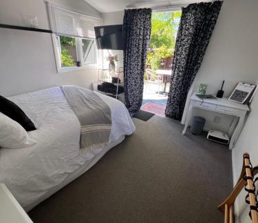 Bishopdale House | Gorgeous Villa, 7 minutes from Airport