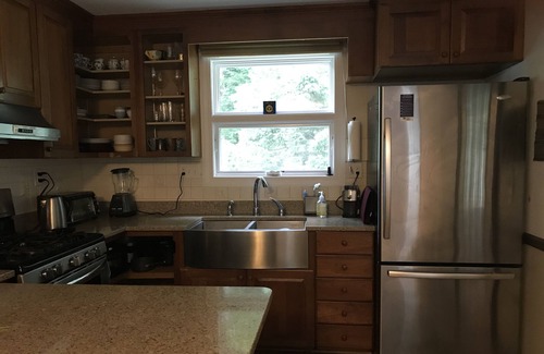 Brookline House | Gorgeous Winter Retreat next to Babbling Brook and Ski Resorts - SLEEPS 4-6!!