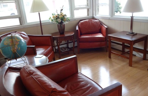 Upper Village Hotel | Gorham Motor Inn