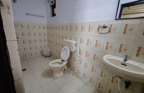 Kolkata Hotel | Goroomgo Amit Guest House Tagore Park Kolkata